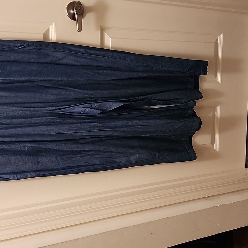 Jean - Picture 2 of 4